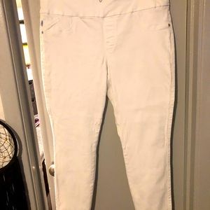 Gently used Rock Revival white jeggings size 18